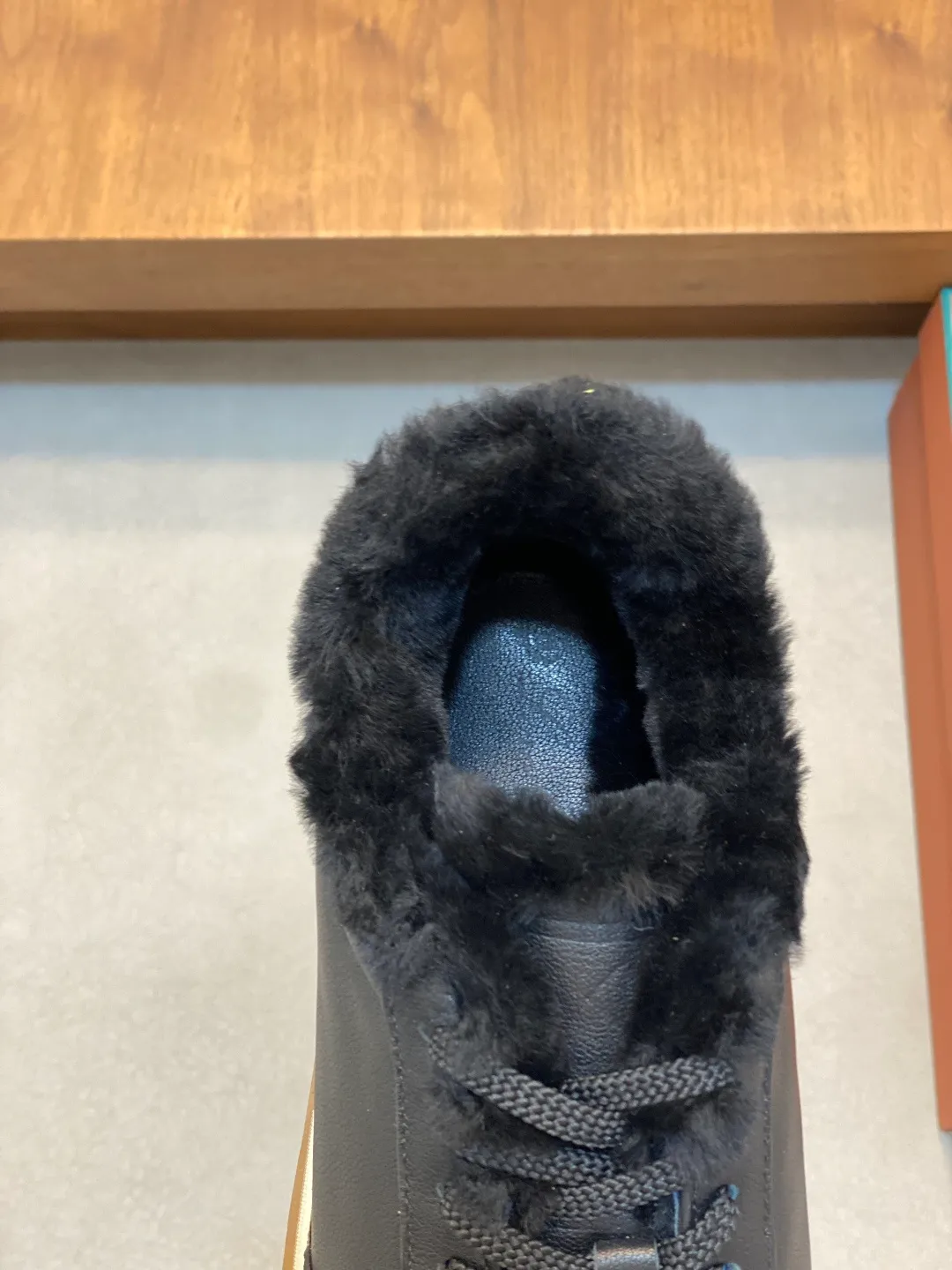 Men's men's shoes💰740 Loro Piana - Classic casual wool shoes, men's lace-up casual shoes and sneakers, high-quality lightweight and comfortable fabrics, suitable for outdoor leisure, the color scheme is young and energetic, great with sportswear or casual suits! Code number: 39-44 (45, 46, can be customized)